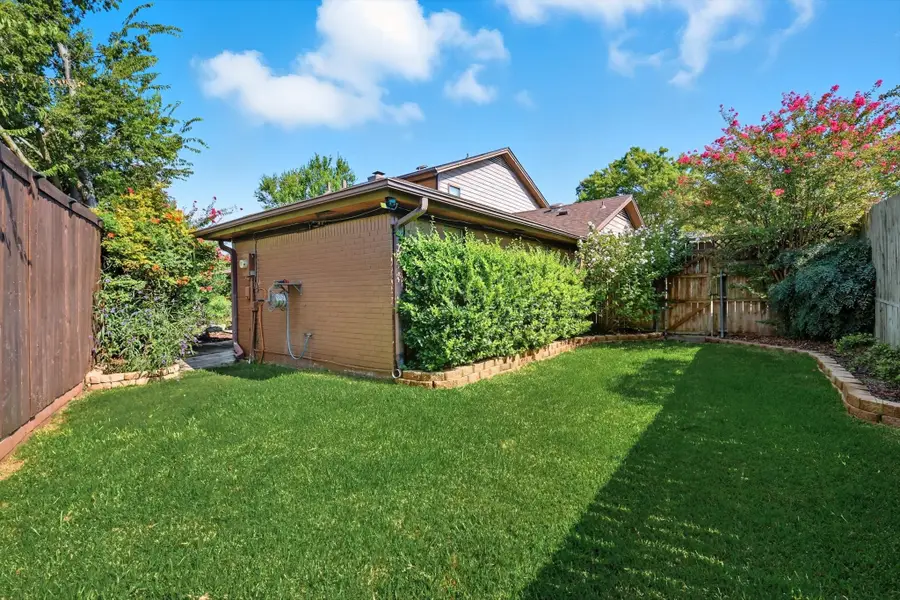 3609 Wayne Court, Bedford, TX 76021 - Image #2