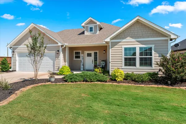 102 Wesson Street, Gun Barrel City, TX 75156