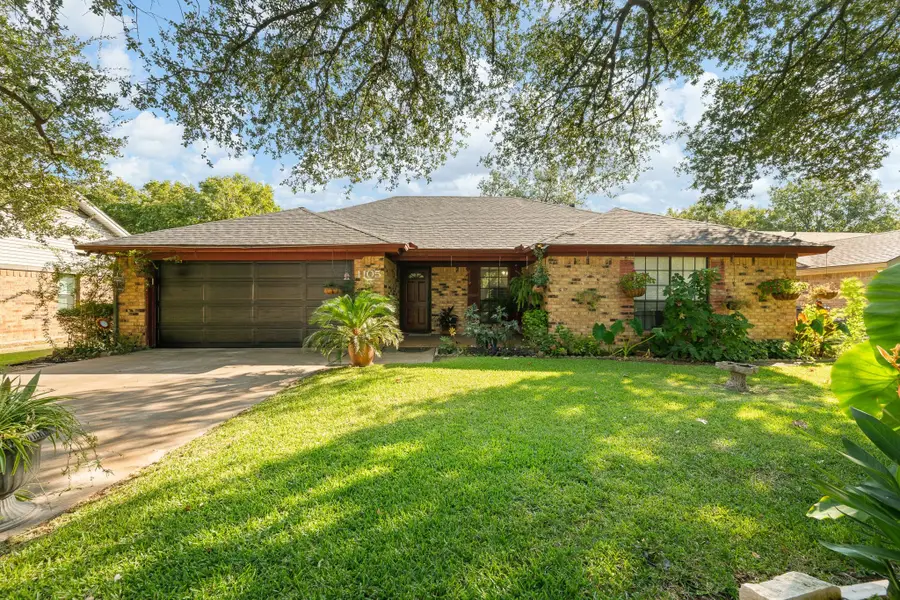 1105 Hemphill Court, Cleburne, TX 76033 - Image #2