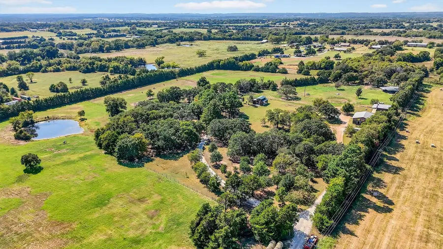 993 County Line Road, Whitesboro, TX 76273 - Image #2