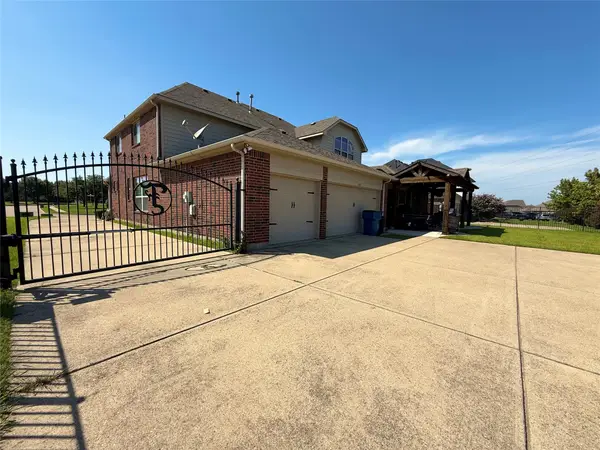 282 Stone Mountain Drive, Sunnyvale, TX 75182