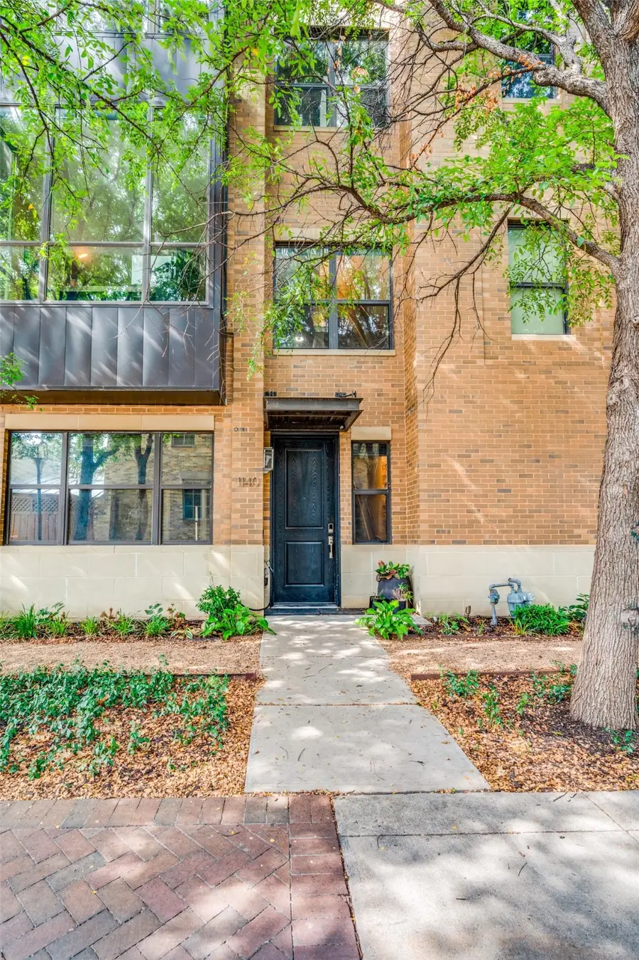 1140 S Adams Street, Fort Worth, TX 76104 - Image #2