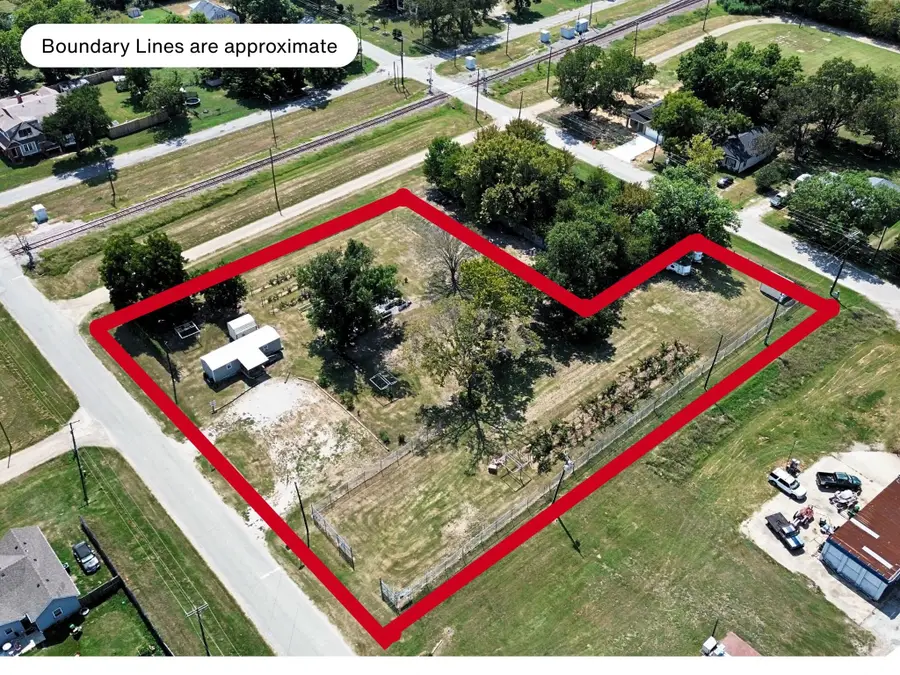 105 N Bonner Avenue #1, Kerens, TX 75144 - Image #2