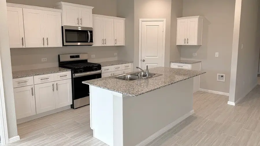 9409 Mountain Pass Drive, Fort Worth, TX 76108 - Image #2