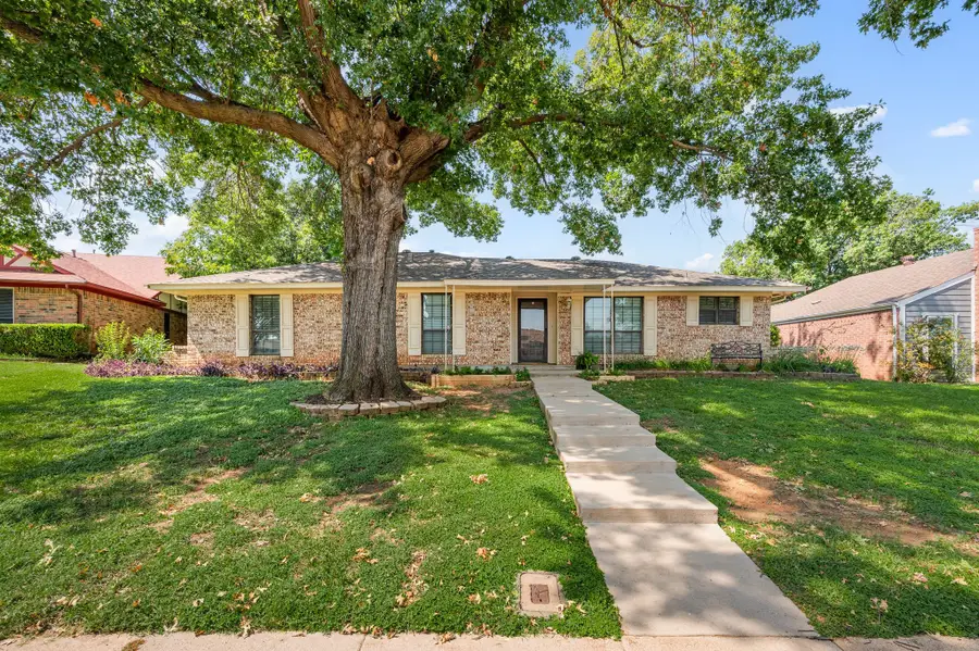 2014 Eagle Nest Pass, Lewisville, TX 75077 - Image #2