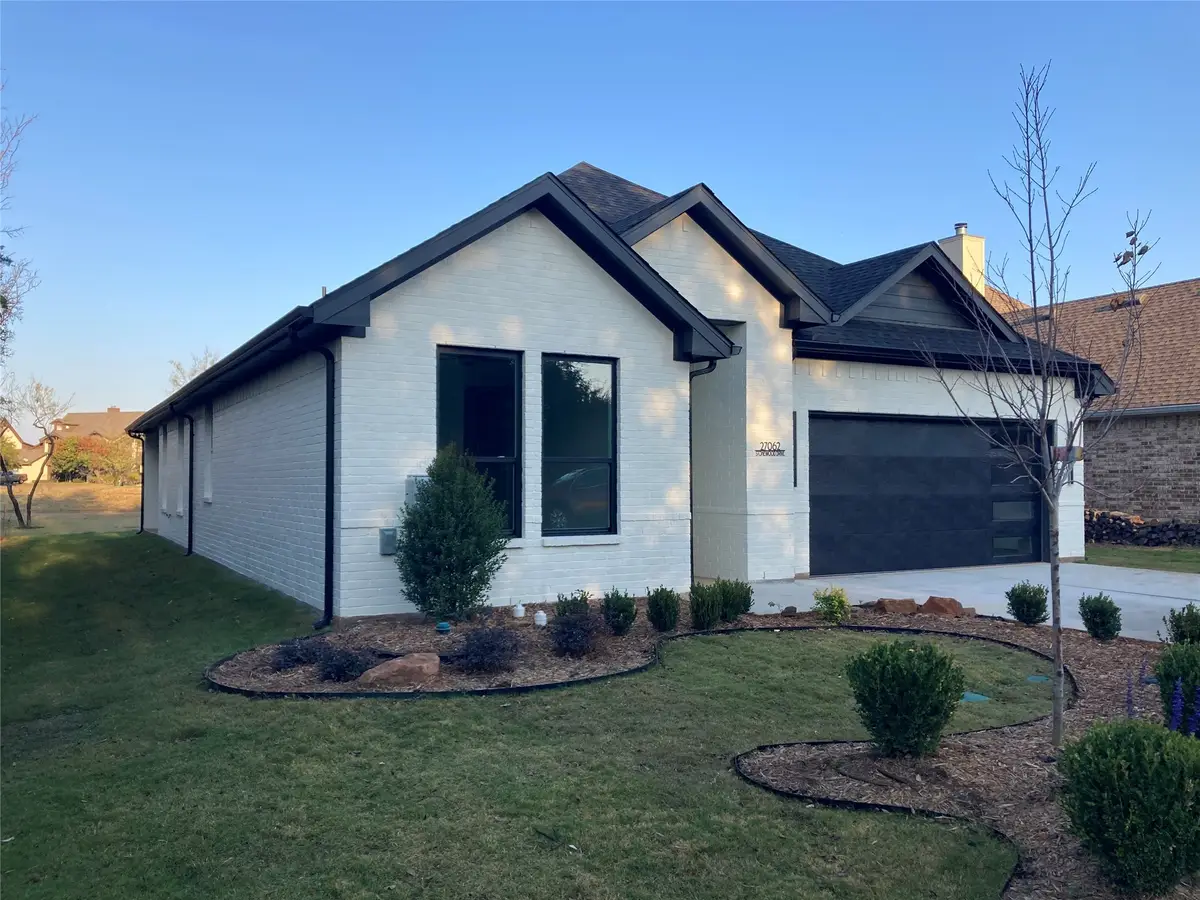 27062 Stonewood Drive, Whitney, TX 76692 - Image #1