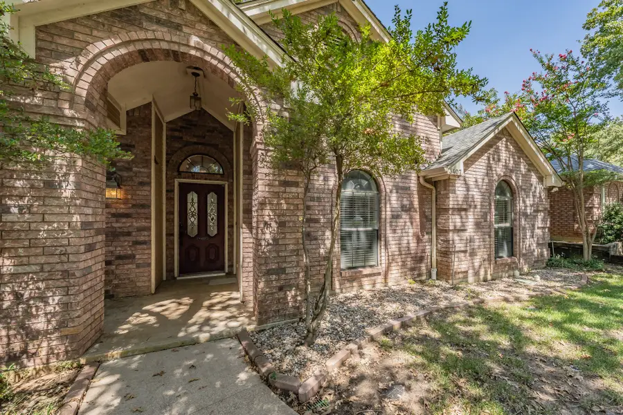 3407 Forestshire Court, Arlington, TX 76001 - Image #2