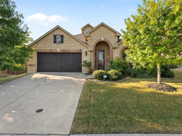 218 Calvert Drive, Midlothian, TX 76065