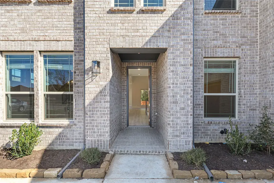 4642 Nomad Drive, Midlothian, TX 76065 - Image #3