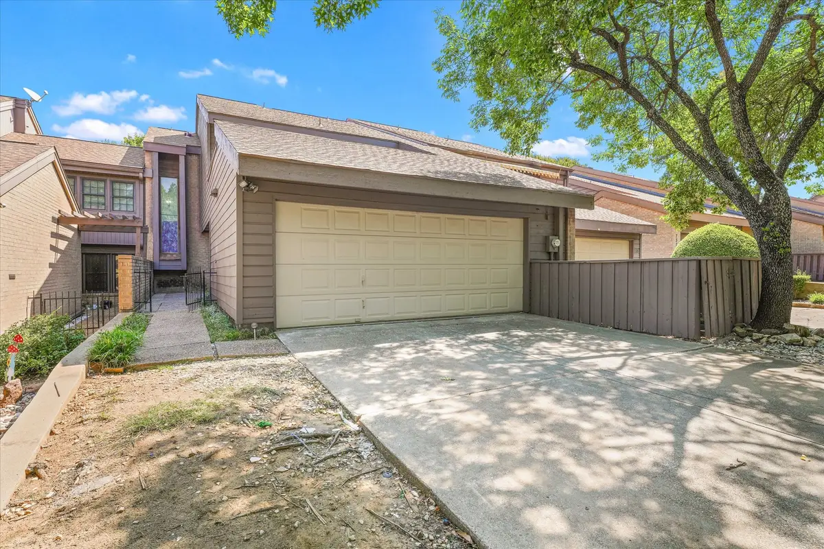 735 Oakwood Trail, Fort Worth, TX 76112 - Image #1