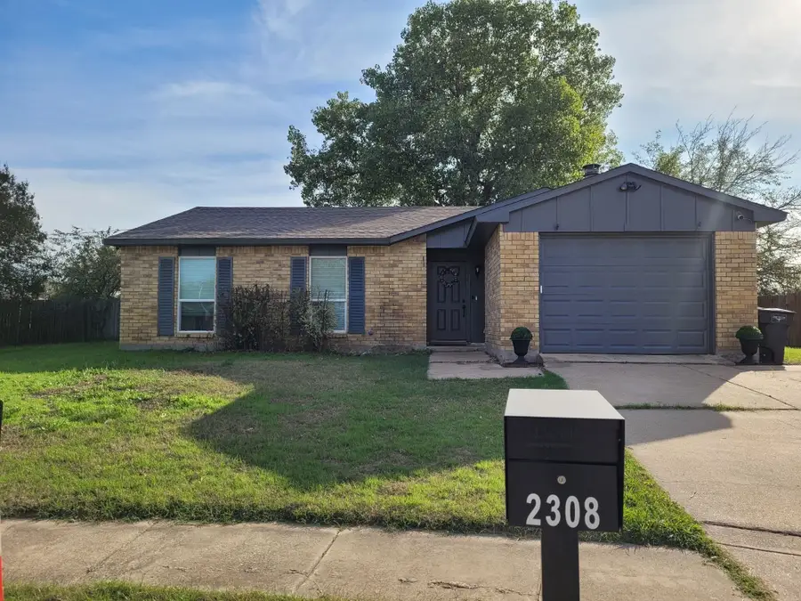 2308 Foxglen Court, Fort Worth, TX 76131 - Image #2