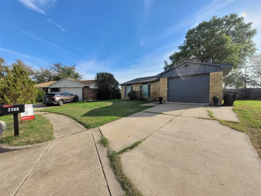 2308 Foxglen Court, Fort Worth, TX 76131 - Image #3