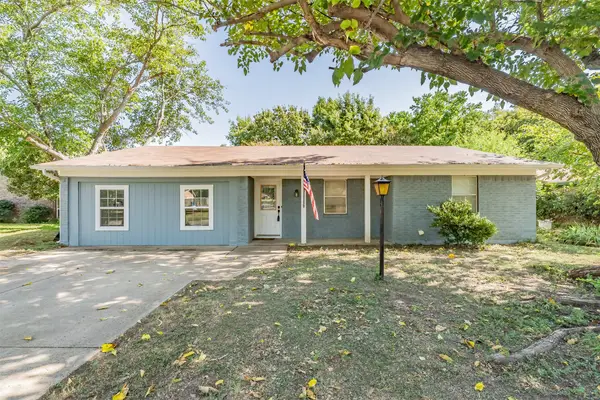 756 NW Wood Street, Burleson, TX 76028