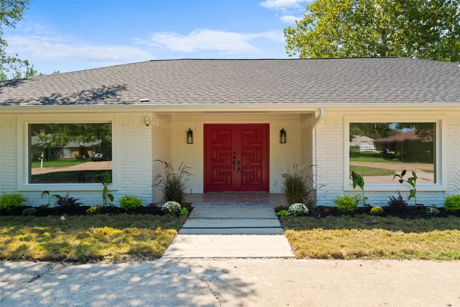 356 Willow Wood Street, Murphy, TX 75094 - Image #2