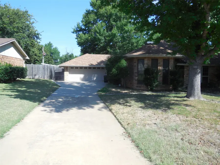 105 Mustang Drive, Graham, TX 76450 - Image #2