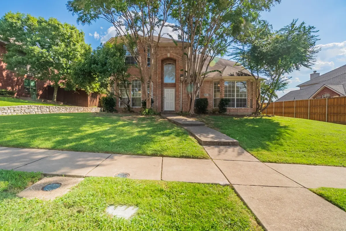 1814 Walnut Hill Drive, Rowlett, TX 75088 - Image #1