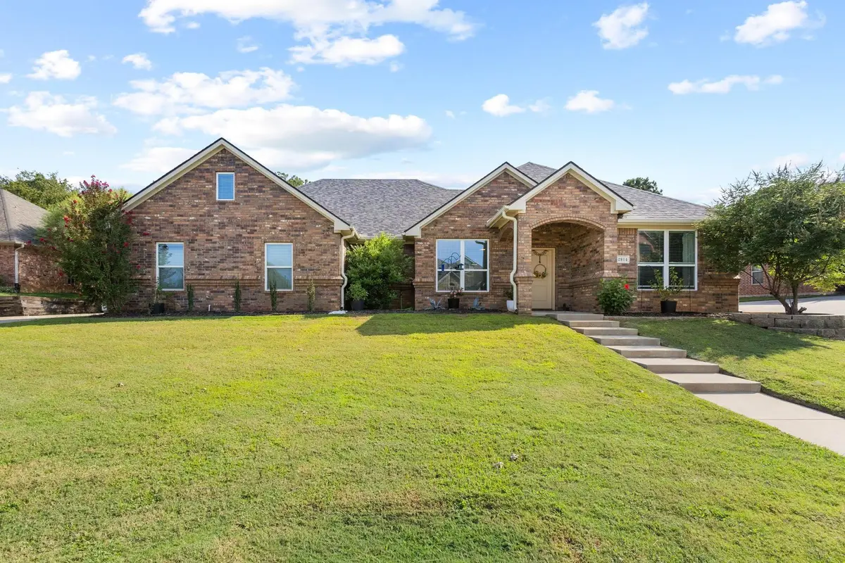 2914 Village Circle, Denison, TX 75020 - Image #1