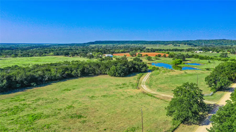 450 Beaver Creek Lane, Jacksboro, TX 76458 - Image #2