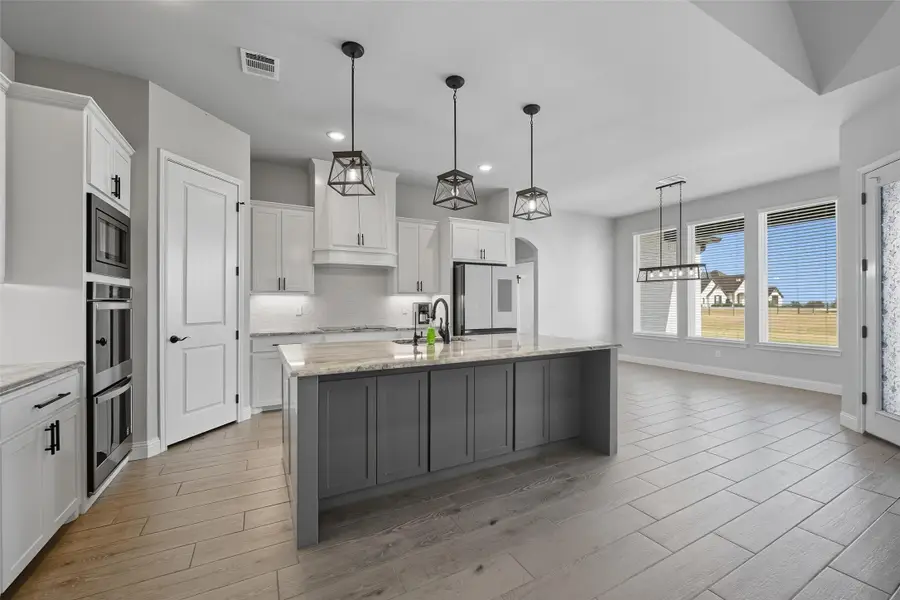 252 Harvard Lane, Springtown, TX 76082 - Image #2