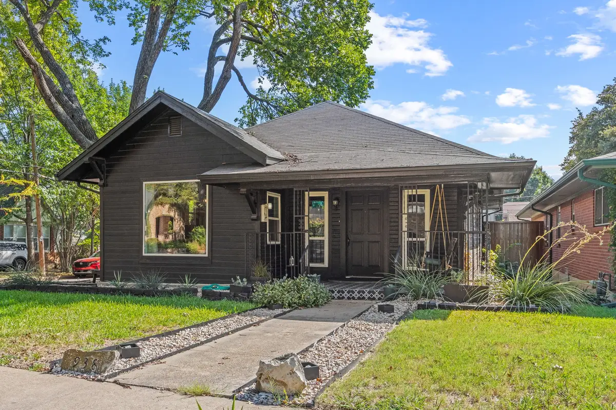 938 N Clinton Avenue, Dallas, TX 75208 - Image #1