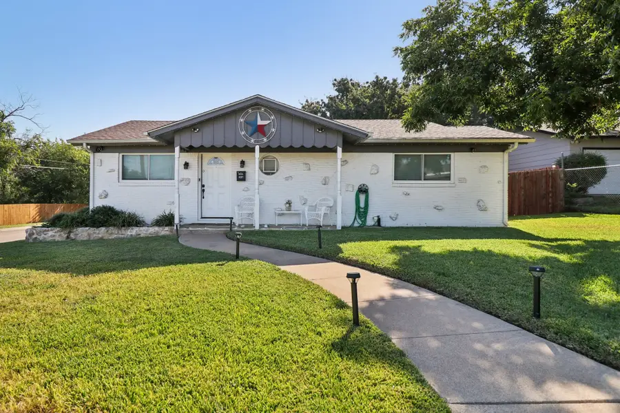 4201 Burke Road, Fort Worth, TX 76119 - Image #3
