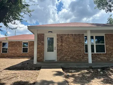 8455 Sugarberry Road, Dallas, TX 75249