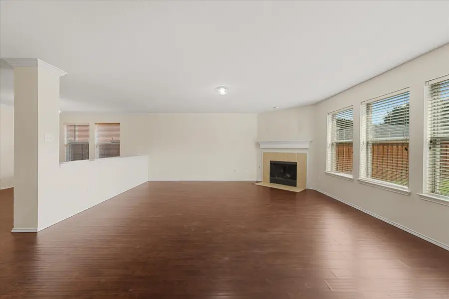 5733 Mariposa Drive, McKinney, TX 75070 - Image #2