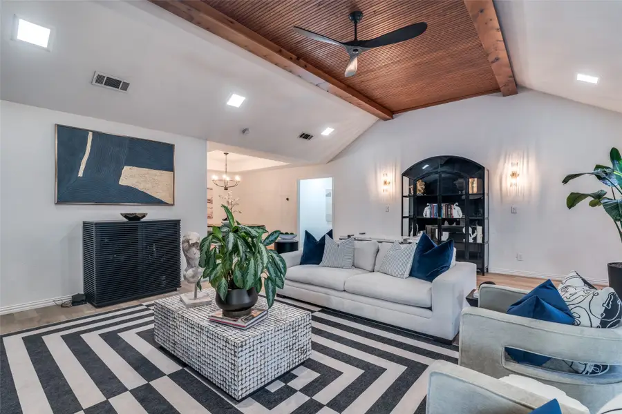 2209 Vicksburg Drive, Sachse, TX 75048 - Image #2