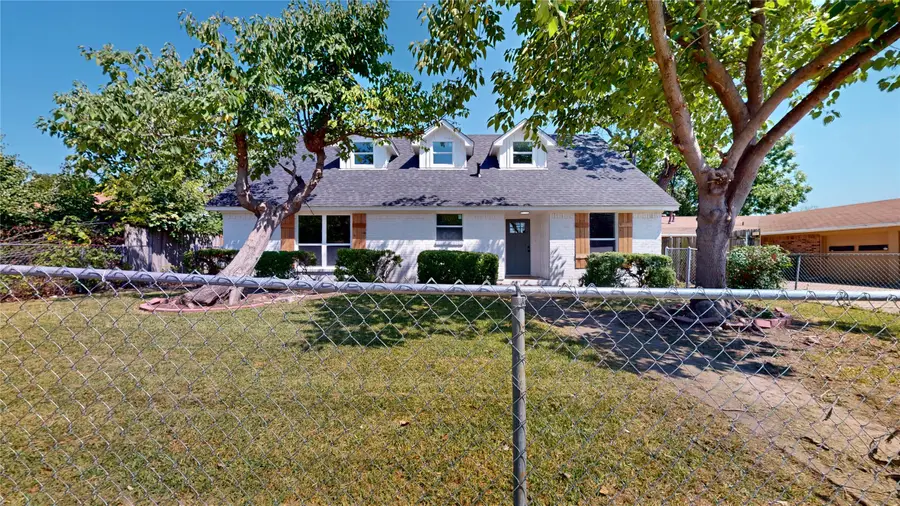 2534 N Saint Augustine Drive, Dallas, TX 75227 - Image #2