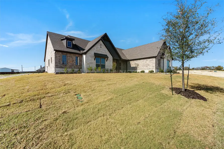 808 Westover Drive, Van Alstyne, TX 75495 - Image #3
