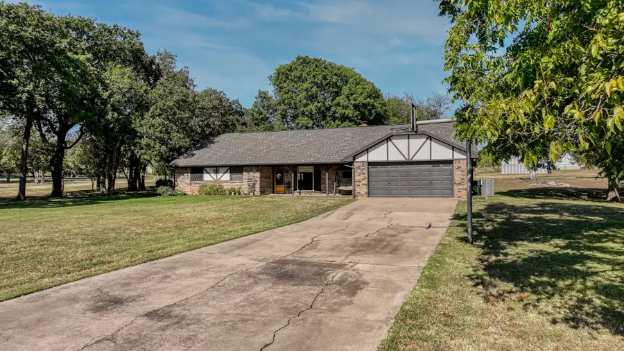 101 Meadow Court, Weatherford, TX 76086 - Image #3