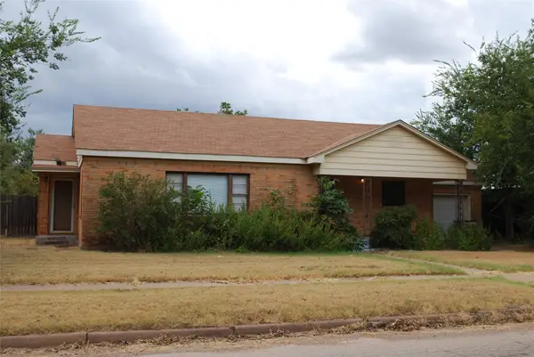1720 Avenue K, Anson, TX 79501