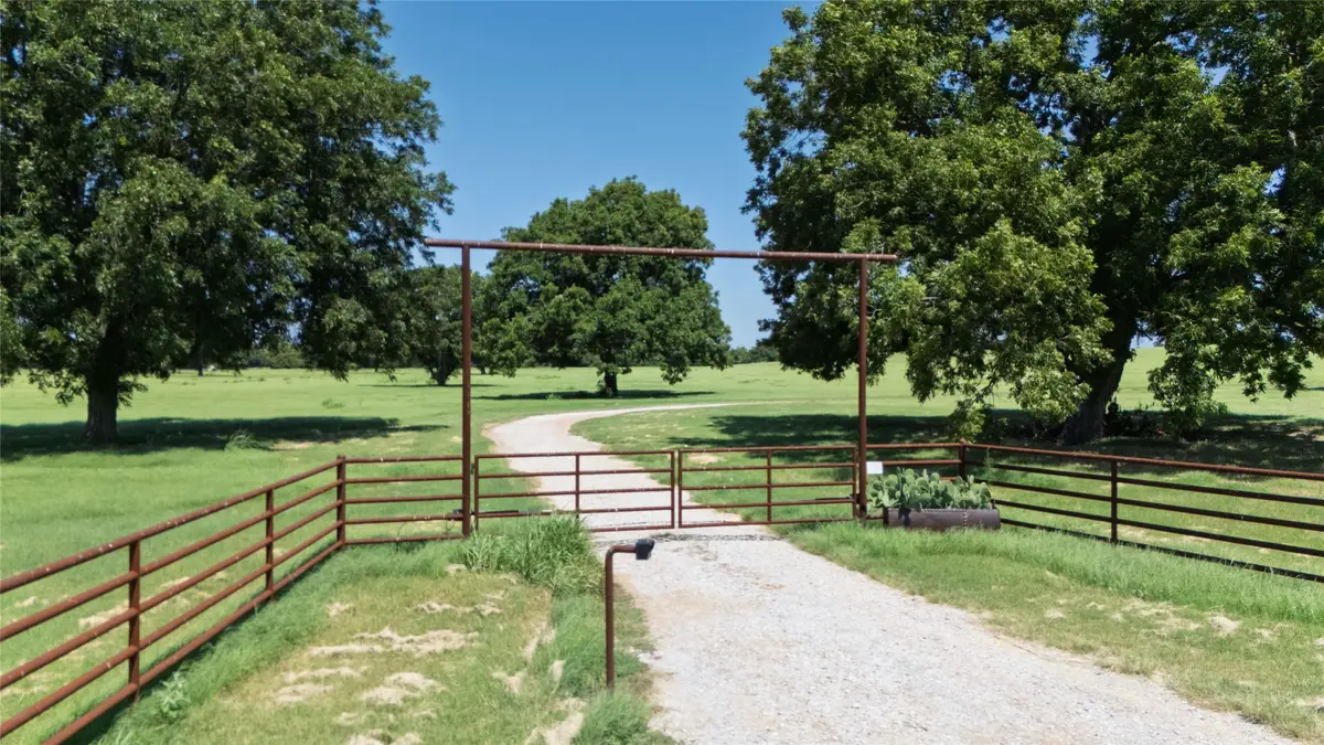 1370 Parker Dairy Road, Alvord, TX 76225 - Image #1