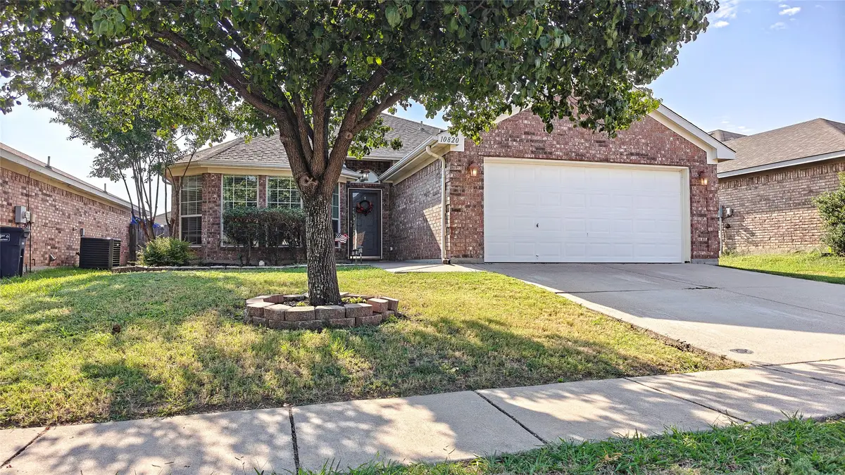 10820 Middleglen Road, Fort Worth, TX 76052 - Image #1