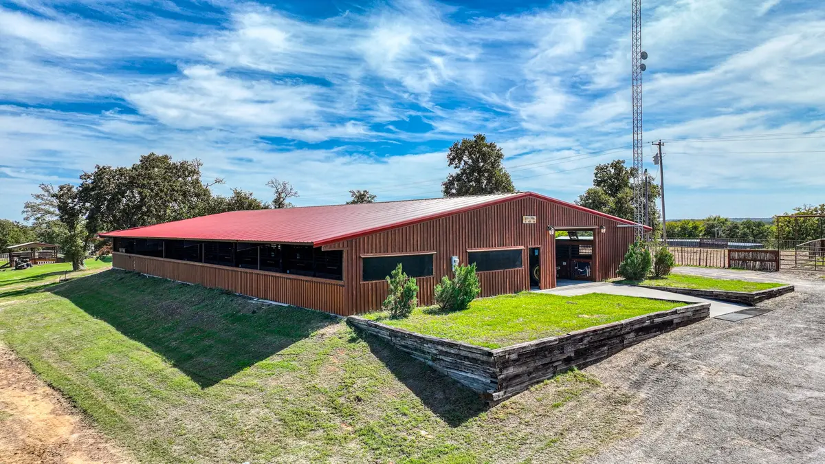 9739 E Us Highway 82, Whitesboro, TX 76273 - Image #1