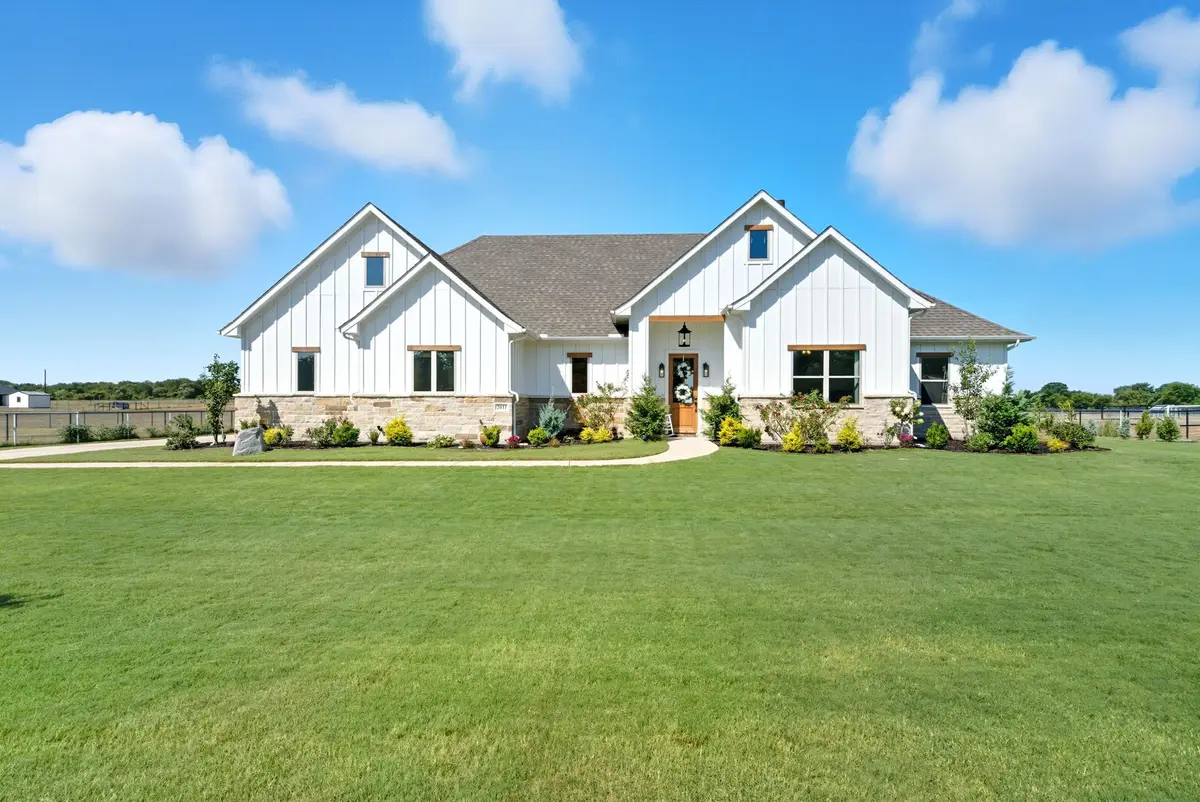 2011 Feather Lane, Weatherford, TX 76088 - Image #1