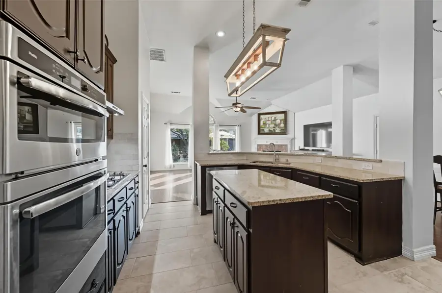 2810 Saint Maria, Mansfield, TX 76063 - Image #3