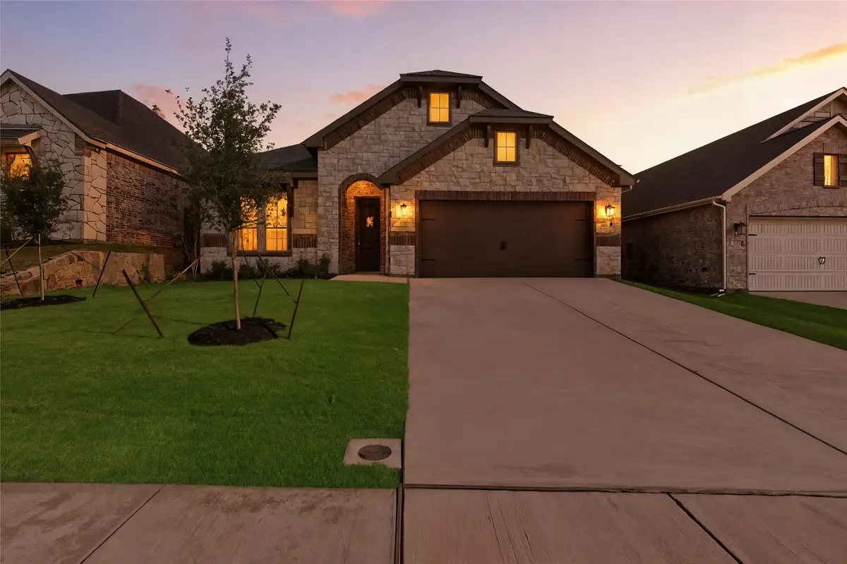 2317 Shamrock Lane, Weatherford, TX 76087 - Image #1