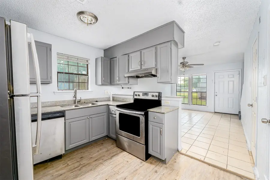 4943 Miller Avenue, Fort Worth, TX 76119 - Image #2