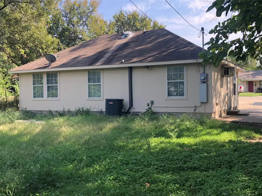 2606 Laurel Street, Grand Prairie, TX 75050 - Image #2