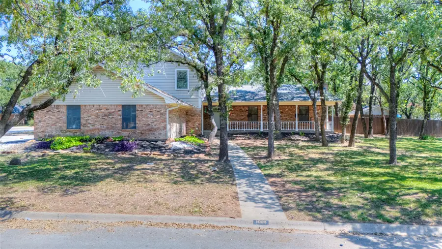 1004 Shady Oaks Drive N, Bridgeport, TX 76426 - Image #2