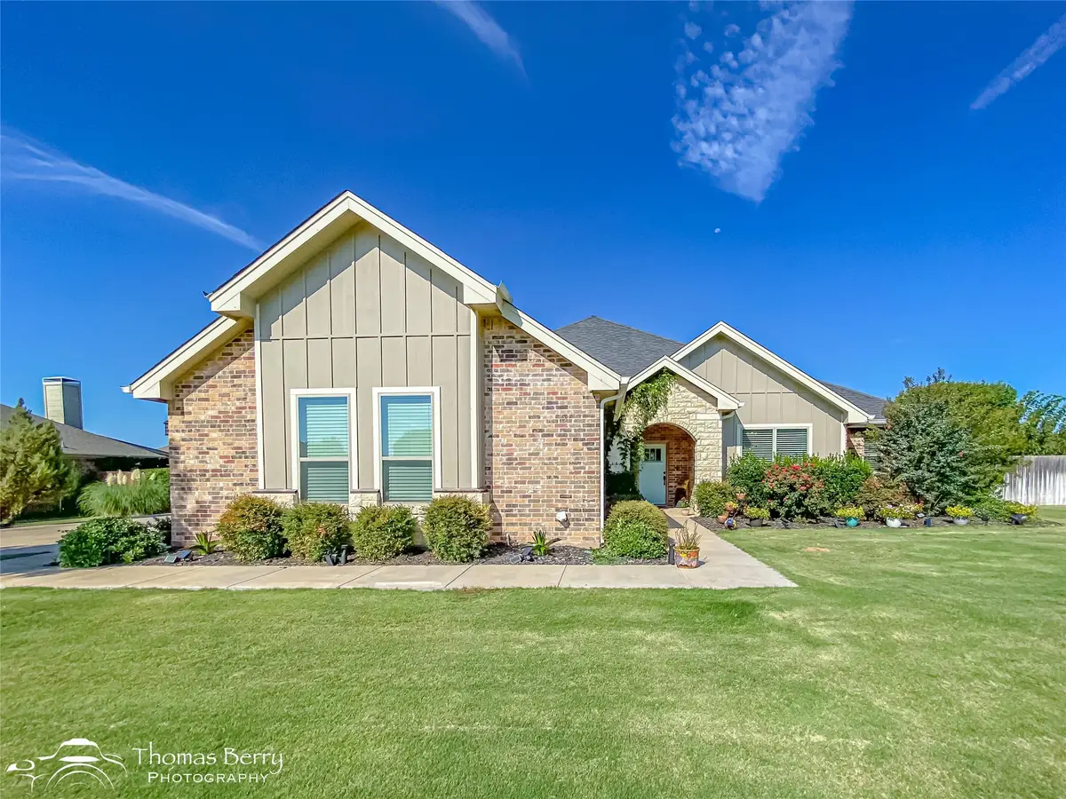 593 Lakeview, Baird, TX 79504 - Image #1