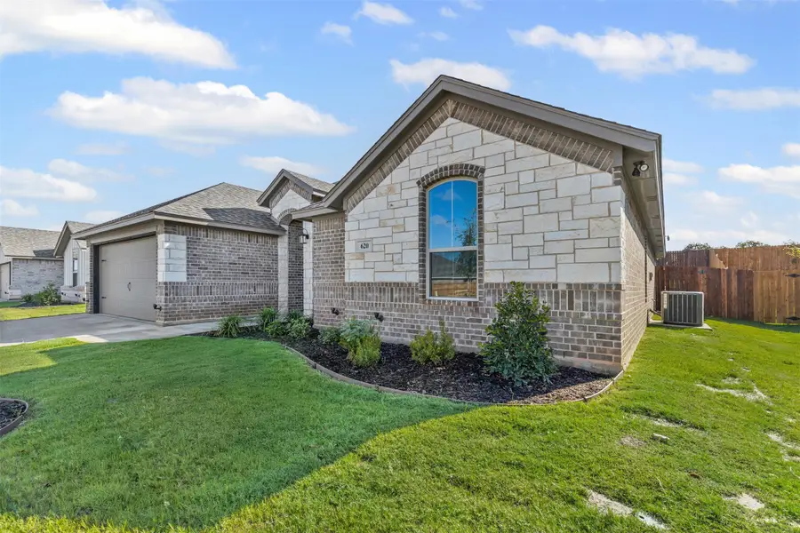 620 Jameson, Springtown, TX 76082 - Image #2