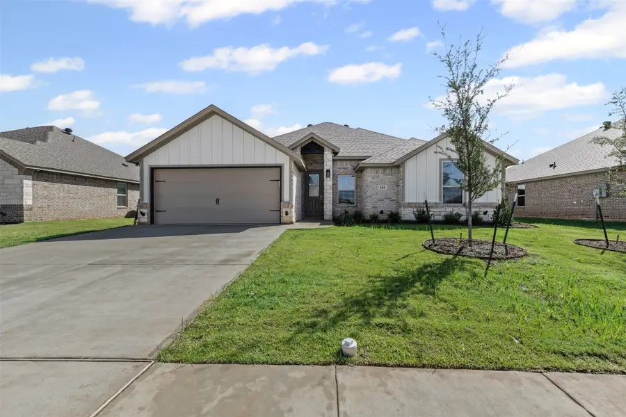 624 Jameson, Springtown, TX 76082 - Image #2