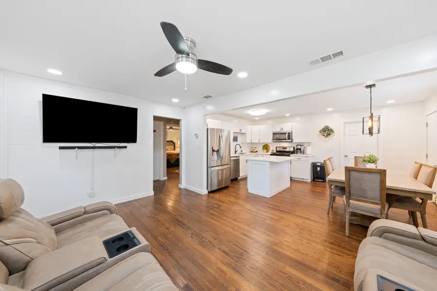 2114 Engle Avenue, Dallas, TX 75224 - Image #2