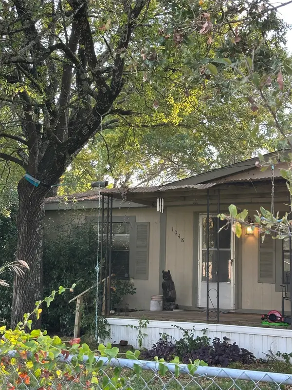 1048 Red Bird, Seven Points, TX 75143