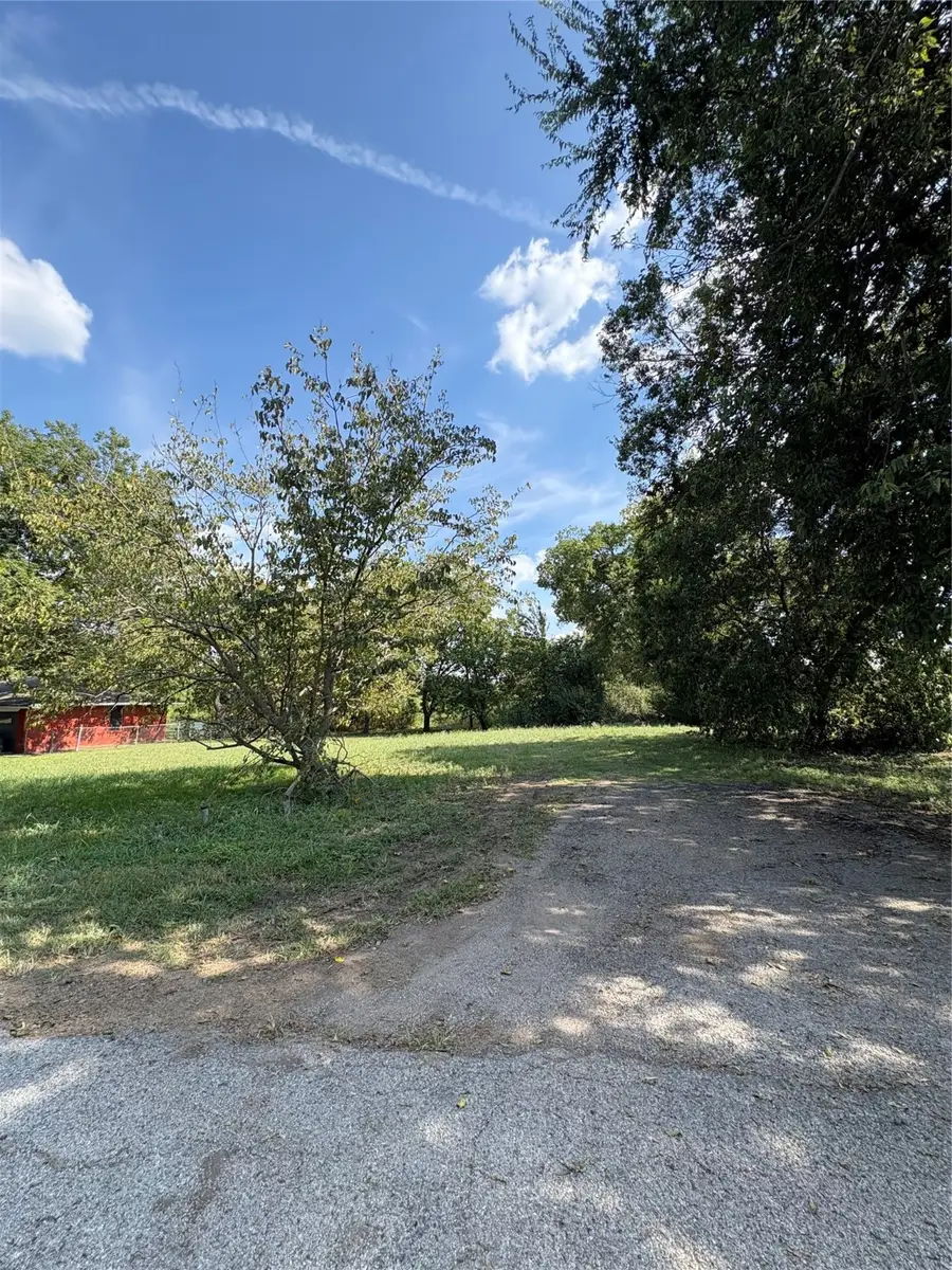 1017 Highview Drive, Wilmer, TX 75141 - Image #3