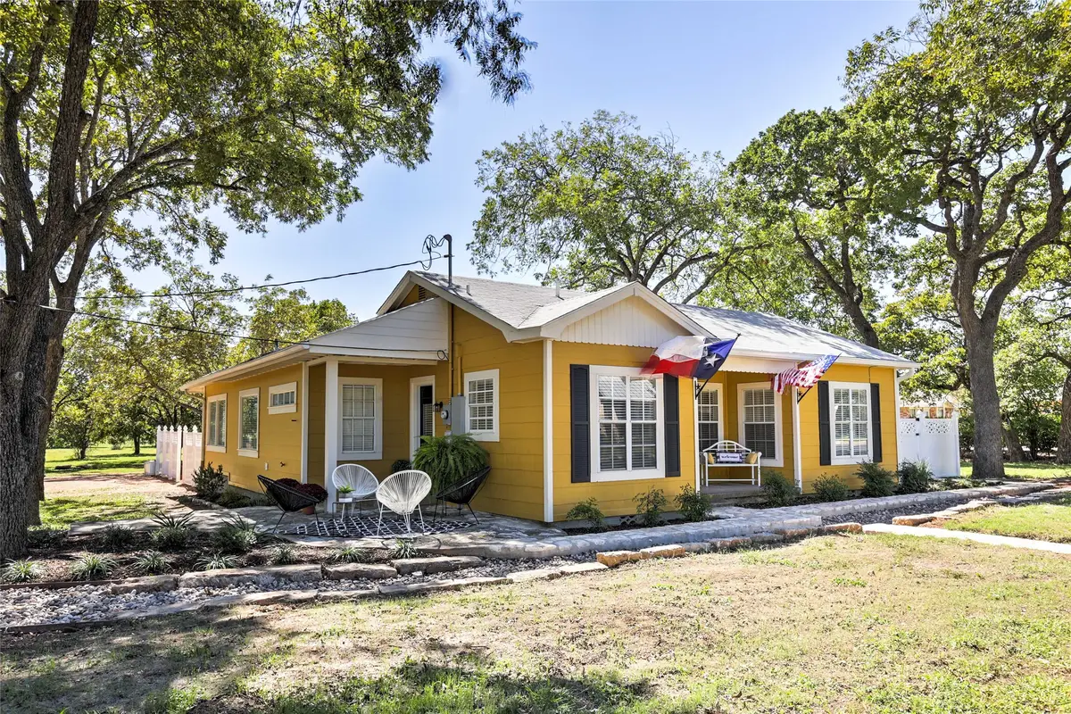 809 E Highway Street, Fredericksburg, TX 78624 - Image #1