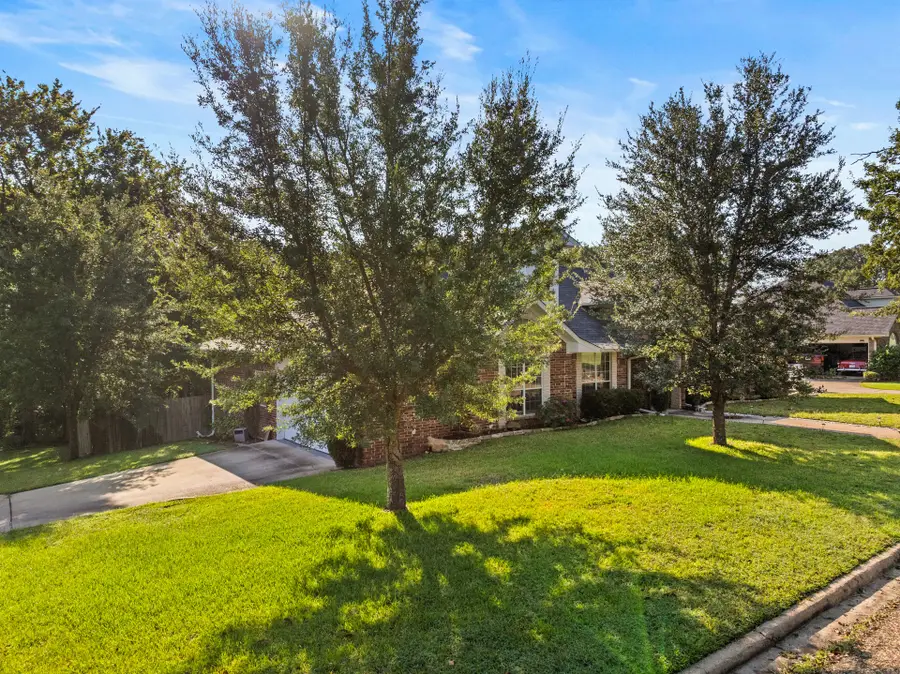 2301 S Williams Avenue, Mount Pleasant, TX 75455 - Image #2