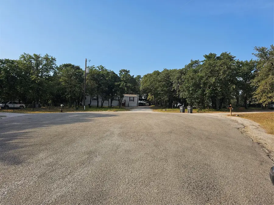 128 Arunda Court, Weatherford, TX 76085 - Image #3